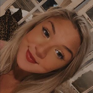 Meet your Posher, Mallory